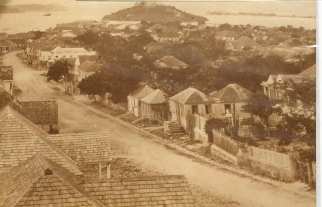 This can be seen clearly in this photo from about 1890 that shows Newgate Street looking west toward Rat Island.